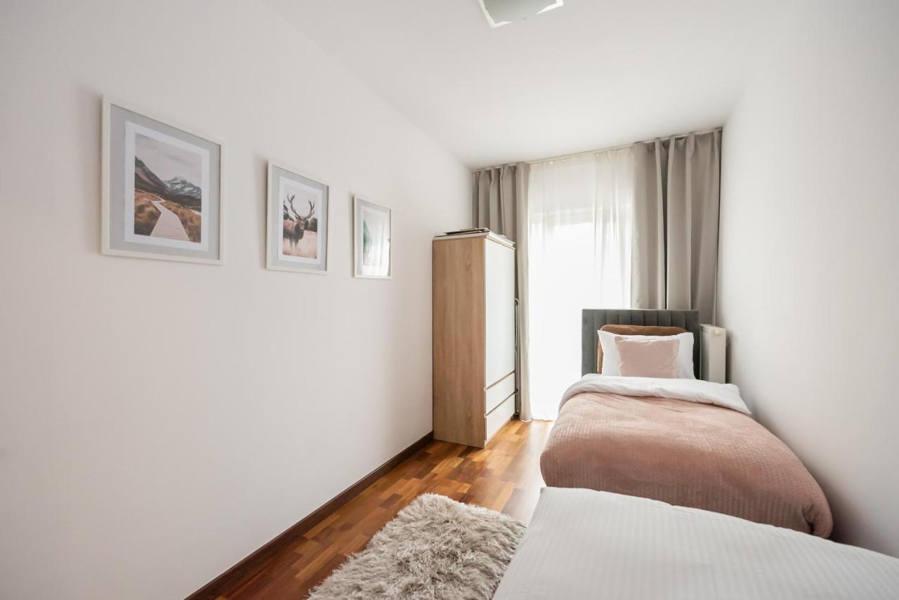 Wola Sunset Apartment Free Parking Warschau Buitenkant foto